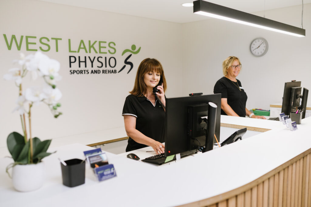 006 West lakes Physio_Hi Res West Lakes Physio Reception Team